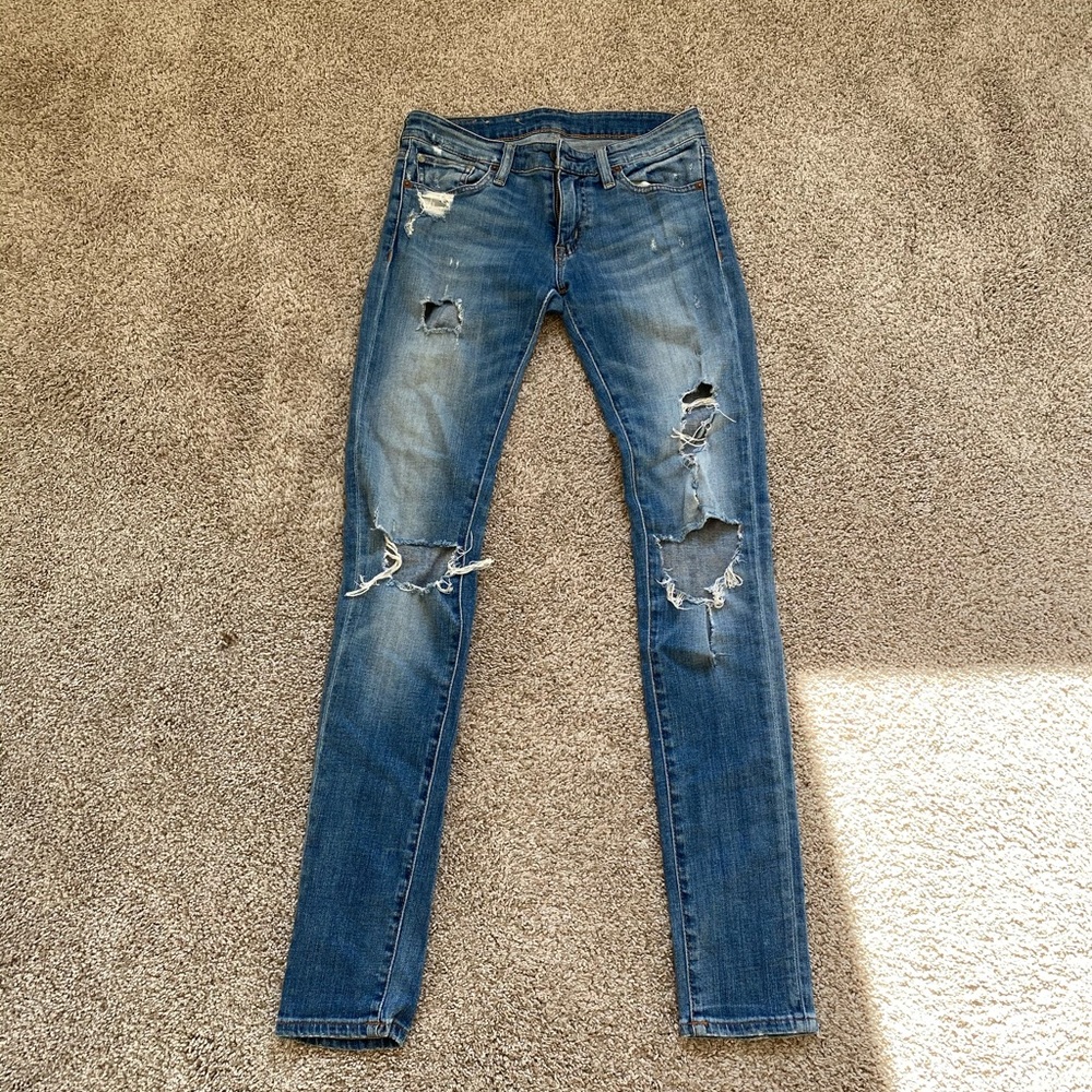 27/32 distressed jeans medium wash